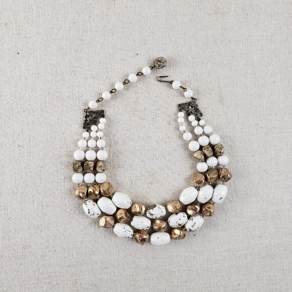 Vintage 1960s 3-Strand Beaded Choker Necklace White Gold Twee Granny - Picture 3 of 4